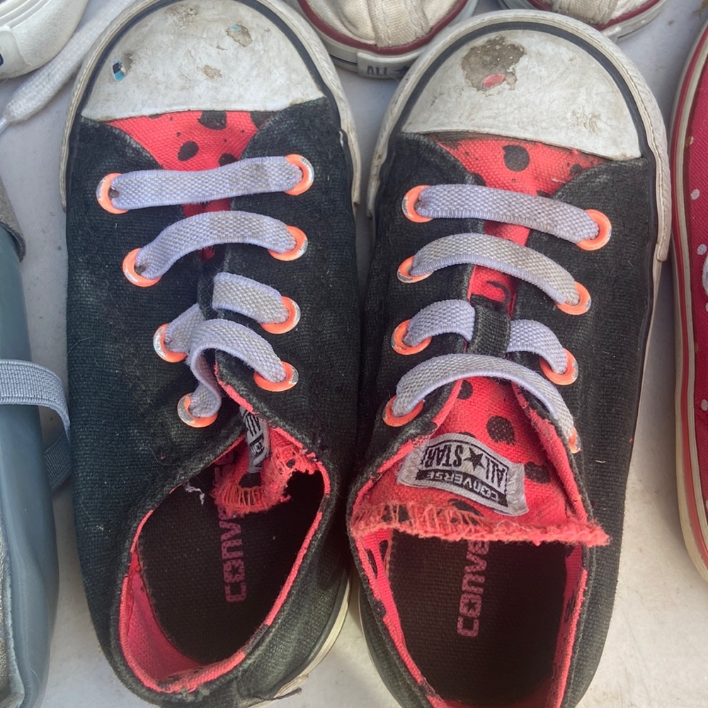 Converse All Stars, black and neon pink